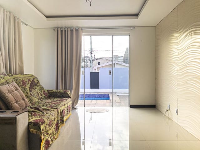 Casa com 240m² 2 quartos e 2 banheiros, à venda, no bairro Centro em Pelotas