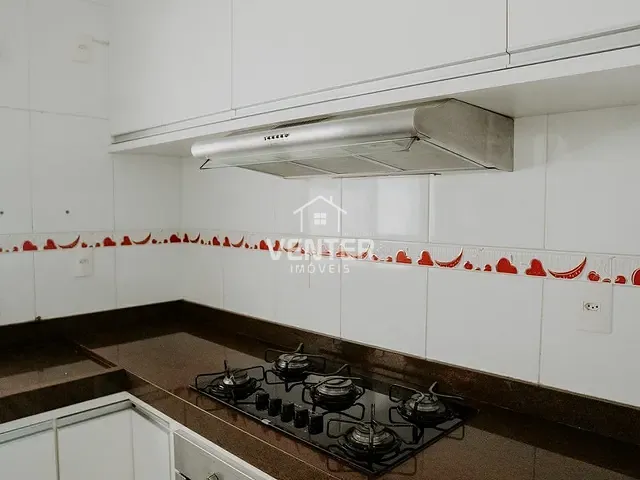 Sobrado com 275m² 5 quartos e 5 banheiros, à venda ou para alugar, no bairro Loteamento Residencial Campos do Conde II em Tremembé