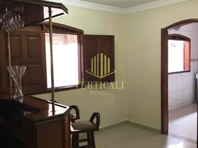 Sobrado com 360m² 3 quartos e 4 banheiros, à venda, no bairro Jardim Tropical em Cuiabá