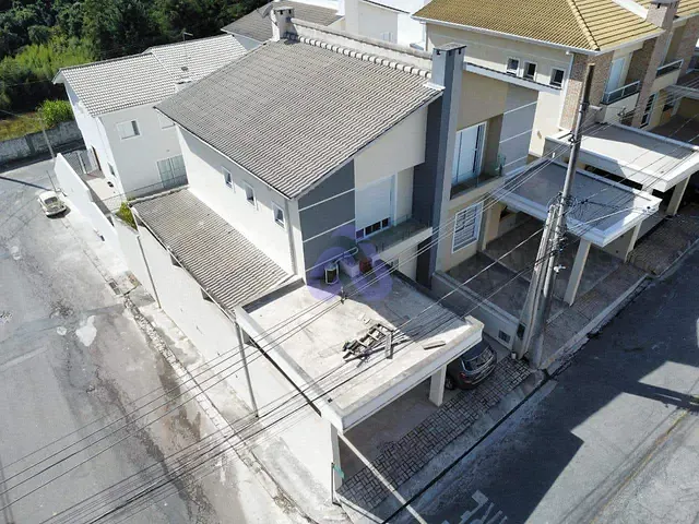 Sobrado com 182m² 3 quartos e 4 banheiros, à venda, no bairro Villa Verde em Franco da Rocha