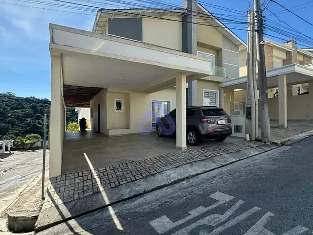 Sobrado com 182m² 3 quartos e 4 banheiros, à venda, no bairro Villa Verde em Franco da Rocha