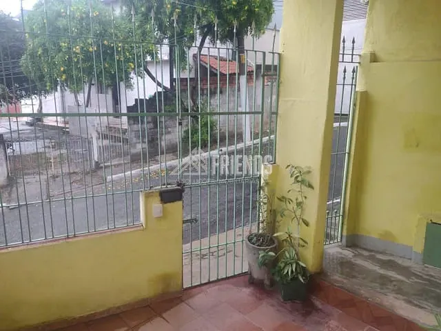 Sobrado com 250m² 4 quartos e 3 banheiros, à venda, no bairro Vila Araguaia em São Paulo