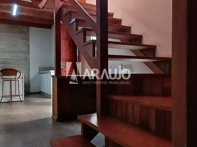 Sobrado com 165m² 3 quartos e 4 banheiros, à venda, no bairro Centro em Itajaí