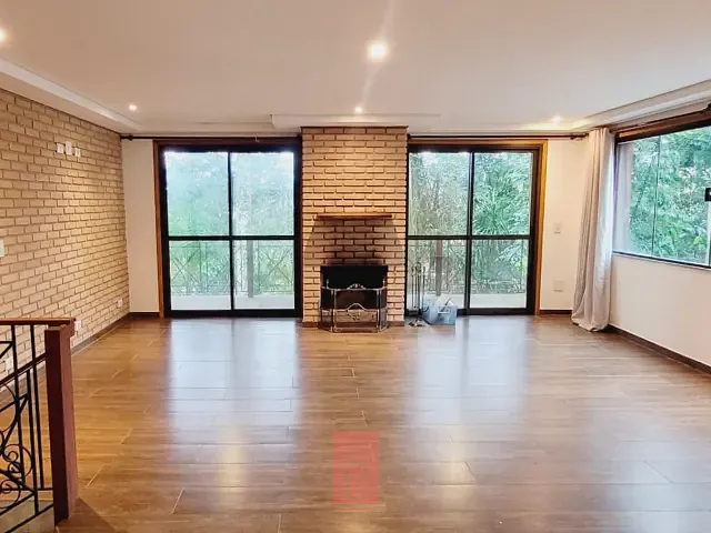 Sobrado com 1100m² 5 quartos e 8 banheiros, à venda ou para alugar, no bairro Serra da Cantareira em Mairiporã