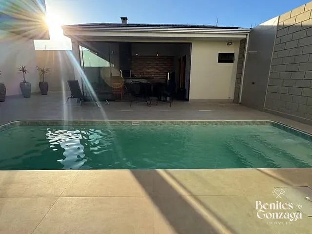 Sobrado com 342m² 3 quartos e 4 banheiros, à venda, no bairro Bom Jardim em Maringá