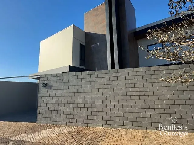 Sobrado com 342m² 3 quartos e 4 banheiros, à venda, no bairro Bom Jardim em Maringá