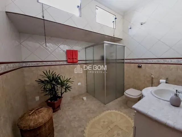 Sobrado 3 quartos e 2 banheiros, à venda, no bairro Jardim Philadélphia em Poços de Caldas