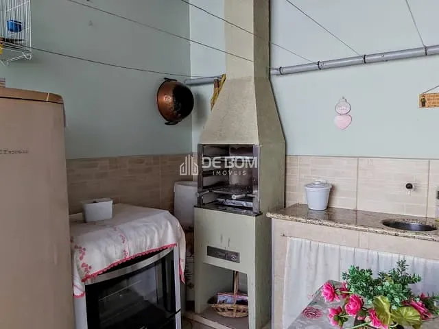 Sobrado 3 quartos e 2 banheiros, à venda, no bairro Jardim Philadélphia em Poços de Caldas