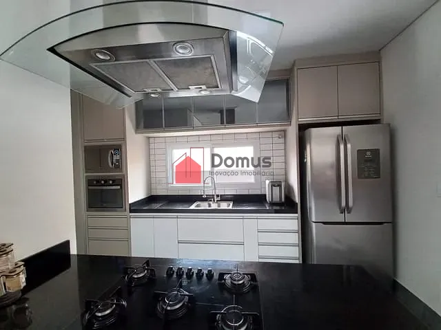Sobrado com 457m² 3 quartos e 4 banheiros, à venda, no bairro Loteamento Residencial Reserva dos Lagos em Pindamonhangaba