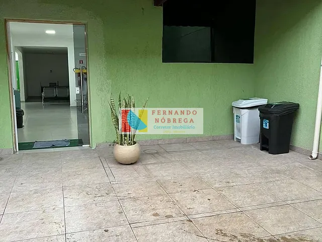 Sobrado com 300m², à venda ou para alugar, no bairro Jardim Presidente Dutra em Guarulhos