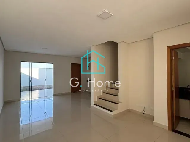 Sobrado com 133m² 3 quartos e 1 banheiro, à venda, no bairro Sabará I em Londrina