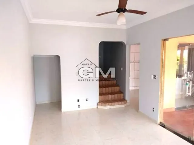 Sobrado com 201m² 2 quartos e 1 banheiro, à venda, no bairro Jardim Ouro Branco em Ribeirão Preto