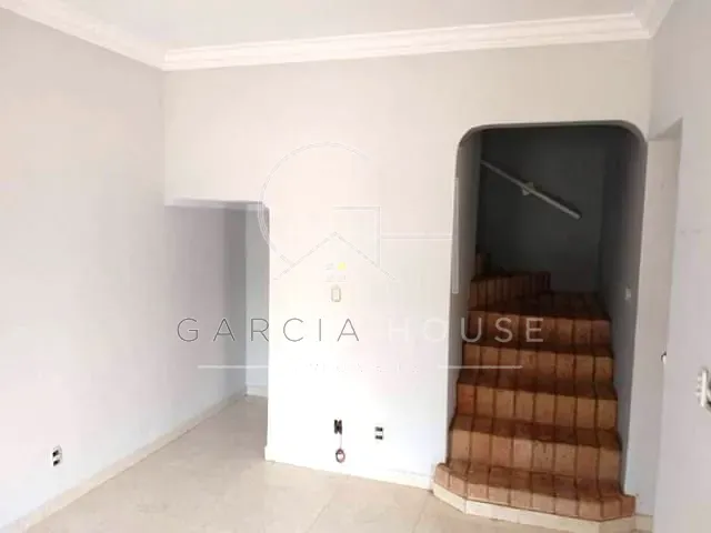 Sobrado com 201m² 2 quartos e 1 banheiro, à venda, no bairro Jardim Ouro Branco em Ribeirão Preto