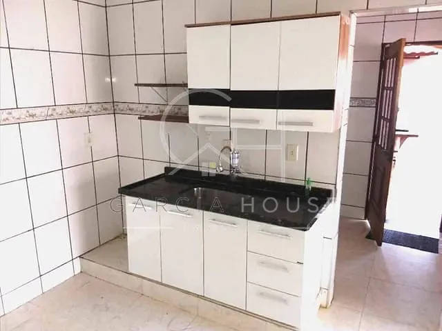 Sobrado com 201m² 2 quartos e 1 banheiro, à venda, no bairro Jardim Ouro Branco em Ribeirão Preto