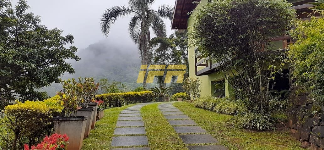 Sobrado, 3 quartos, 272 m² - Foto 1