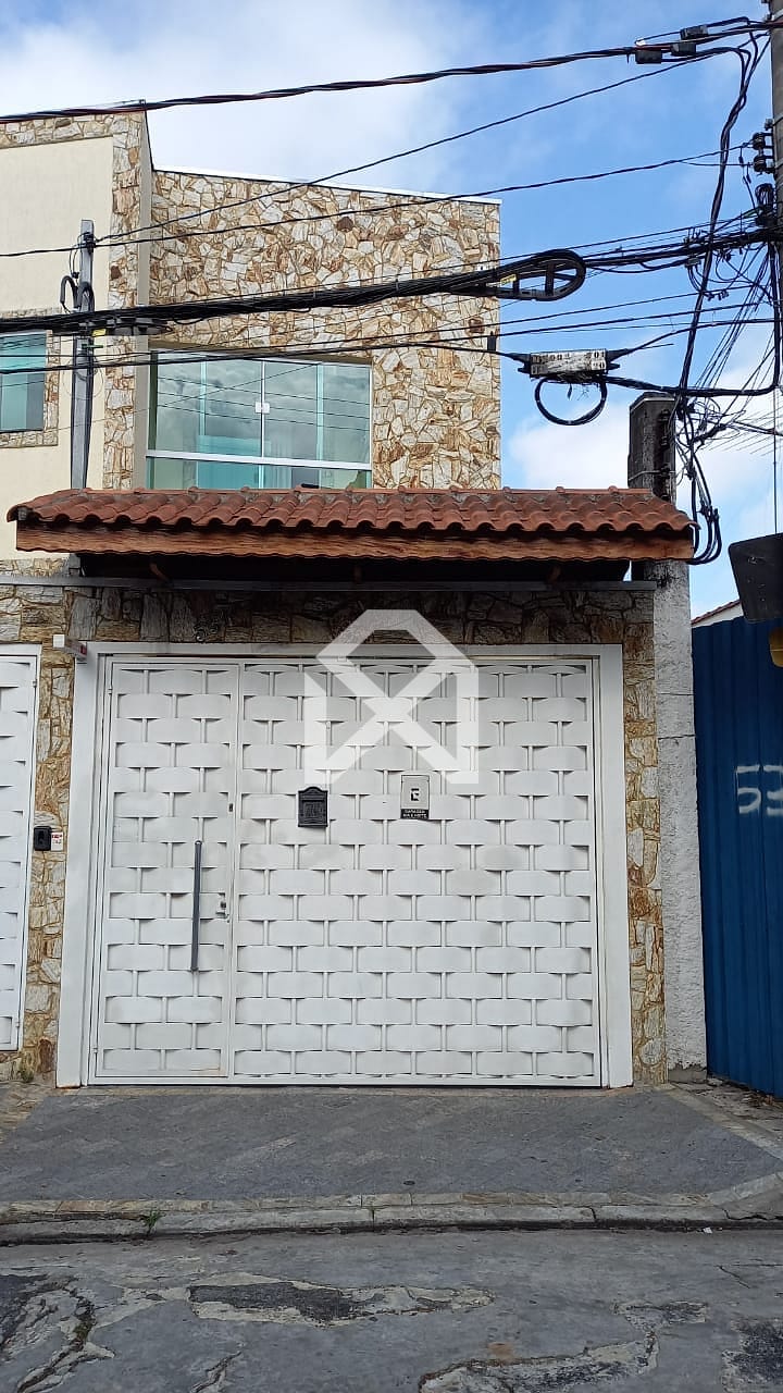 Sobrado à venda com 3 quartos, 190m² - Foto 1
