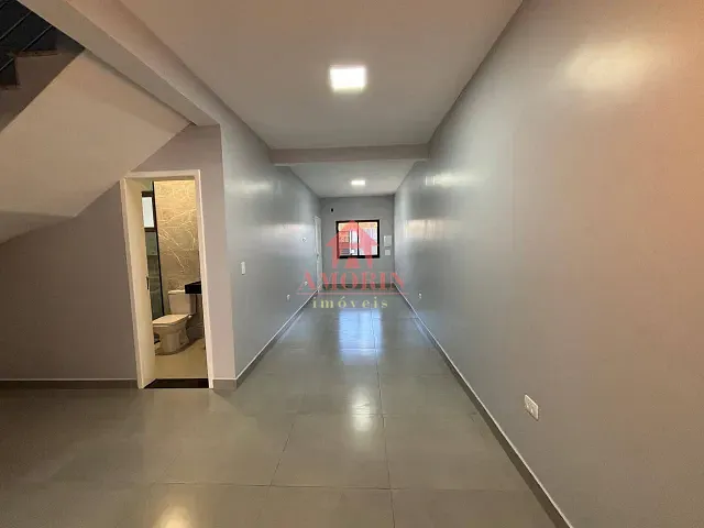 Sobrado com 145m² 3 quartos e 2 banheiros, para alugar, no bairro Fazendinha em Curitiba