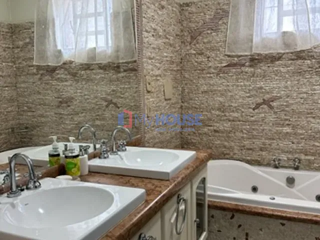 Sobrado com 400m² 6 quartos e 7 banheiros, à venda, no bairro São Sebastião em Ilhéus