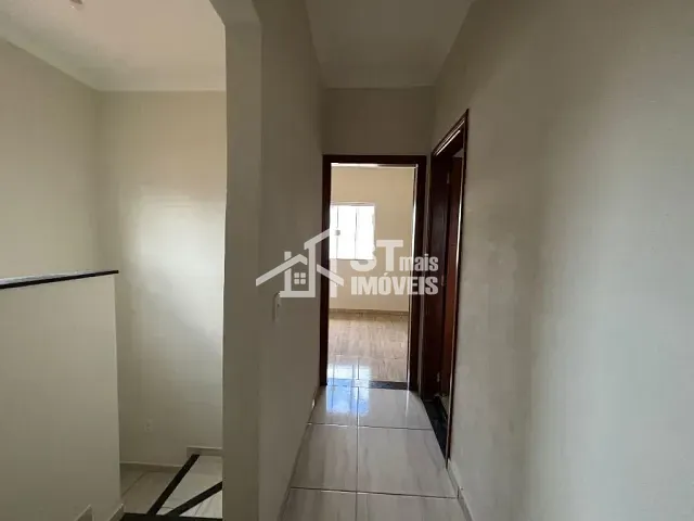 Sobrado com 70m² 2 quartos e 2 banheiros, à venda, no bairro Jardim Alvorada em Andradas