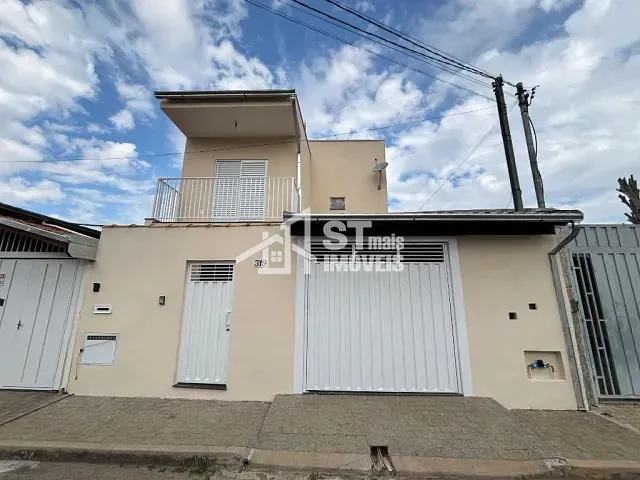 Sobrado com 70m² 2 quartos e 2 banheiros, à venda, no bairro Jardim Alvorada em Andradas