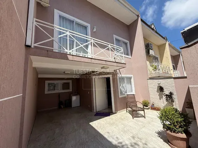 Sobrado com 163m² 4 quartos e 2 banheiros, à venda, no bairro Aristocrata em São José Dos Pinhais