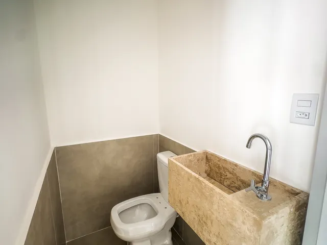 Sobrado com 151m² 3 quartos e 3 banheiros, à venda, no bairro Jardim Atlântico em Goiânia