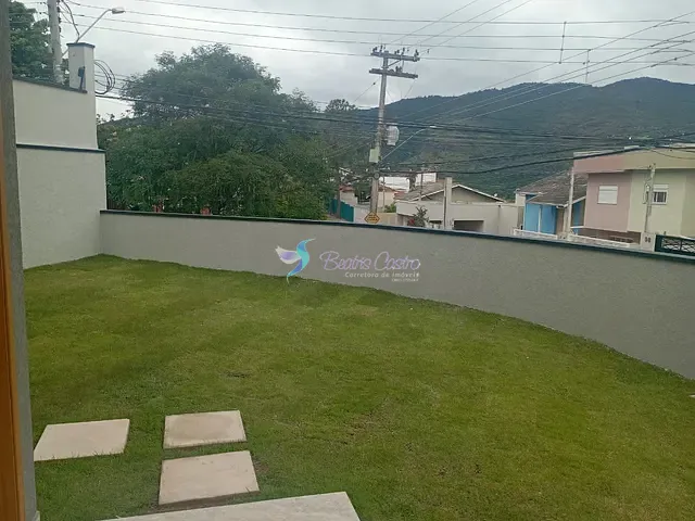 Sobrado com 185m² 3 quartos e 4 banheiros, à venda, no bairro Recreio Maristela em Atibaia