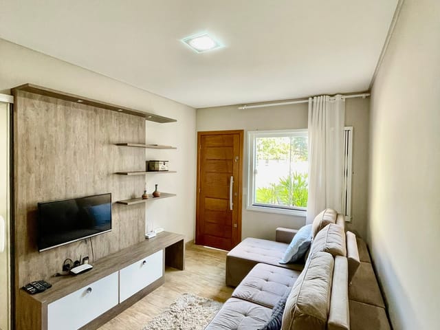 Sobrado com 128m² 3 quartos e 3 banheiros, à venda, no bairro Oficinas em Ponta Grossa