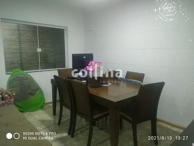 Sobrado com 218m² 3 quartos e 3 banheiros, à venda, no bairro Parque Jandaia em Carapicuíba