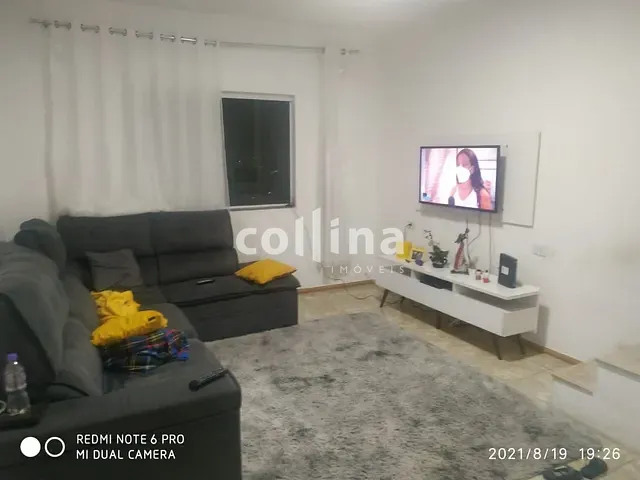 Sobrado com 218m² 3 quartos e 3 banheiros, à venda, no bairro Parque Jandaia em Carapicuíba