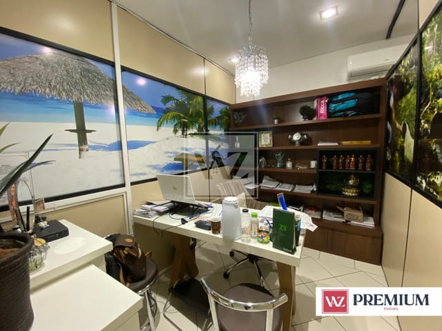 Sobrado com 600m² 4 quartos e 5 banheiros, à venda, no bairro Olarias em Ponta Grossa
