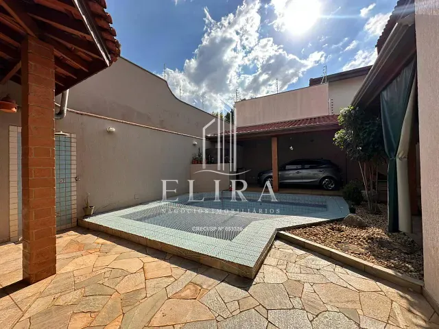 Sobrado com 322m² 3 quartos e 4 banheiros, à venda, no bairro Parque Residencial Nardini em Americana