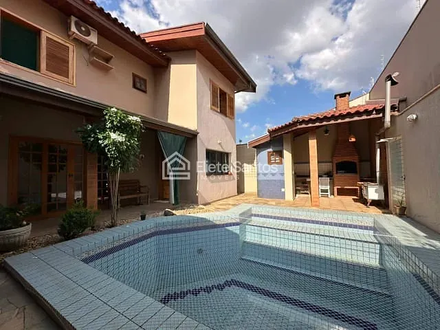 Sobrado com 322m² 3 quartos e 4 banheiros, à venda, no bairro Parque Residencial Nardini em Americana