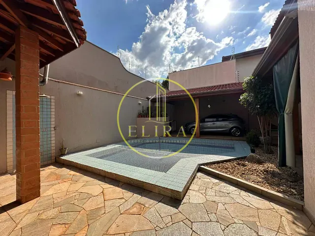 Sobrado com 322m² 3 quartos e 4 banheiros, à venda, no bairro Parque Residencial Nardini em Americana