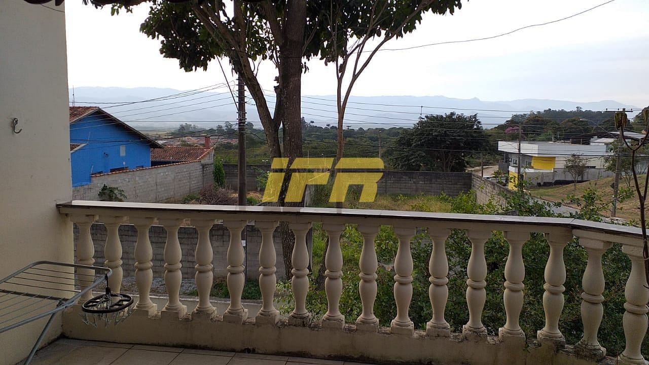 Sobrado, 3 quartos, 270 m² - Foto 1