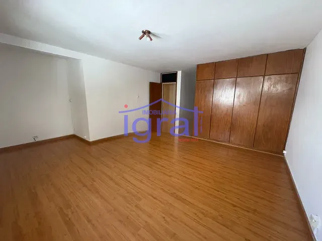 Sobrado com 250m² 3 quartos e 5 banheiros, à venda ou para alugar, no bairro Planalto Paulista em São Paulo
