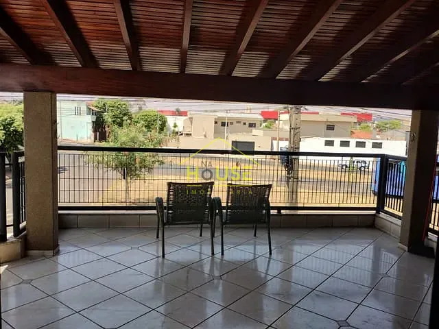 Sobrado 4 quartos e 4 banheiros, à venda, no bairro Pozzobon em Votuporanga
