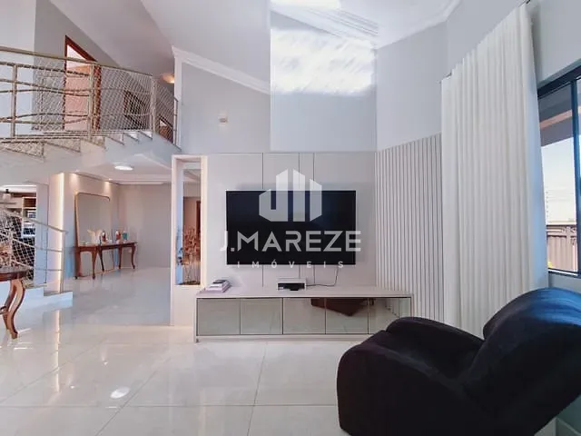 Sobrado com 562m² 4 quartos e 5 banheiros, à venda, no bairro Vila Santa Rosa em Apucarana