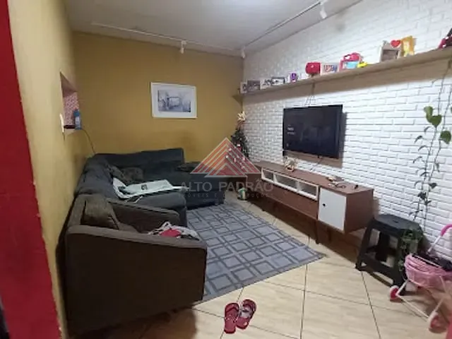 Sobrado com 125m² 2 quartos e 2 banheiros, à venda, no bairro Parque Boa Esperança em Mauá