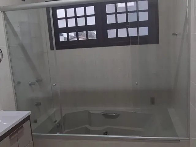 Sobrado com 300m² 3 quartos e 3 banheiros, à venda, no bairro Vila São Judas Tadeu em Pindamonhangaba