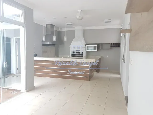 Sobrado com 360m² 3 quartos e 5 banheiros, à venda, no bairro Condomínio Portal de Itu em Itu