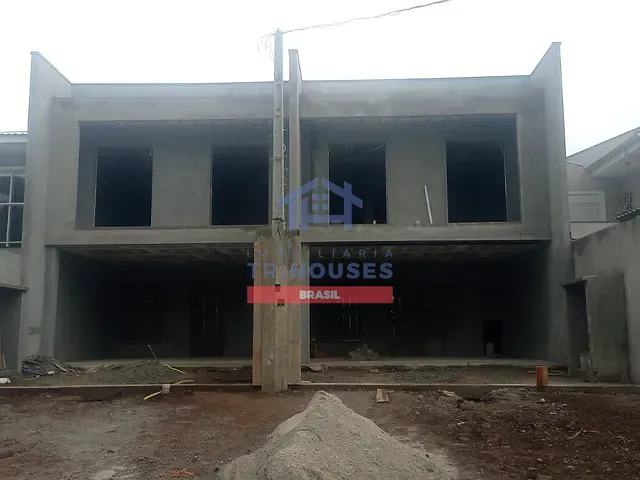 Sobrado 3 quartos e 2 banheiros, à venda, no bairro Cidade Jardim em São José dos Pinhais