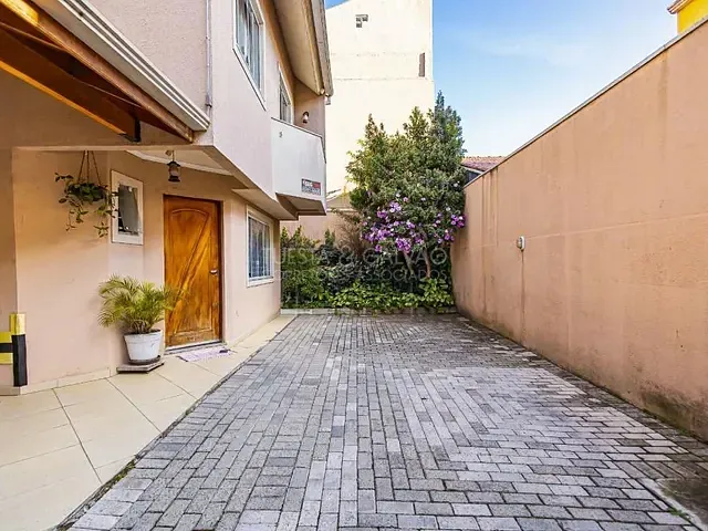Sobrado com 152m² 3 quartos e 3 banheiros, à venda, no bairro Capão da Imbuia em Curitiba