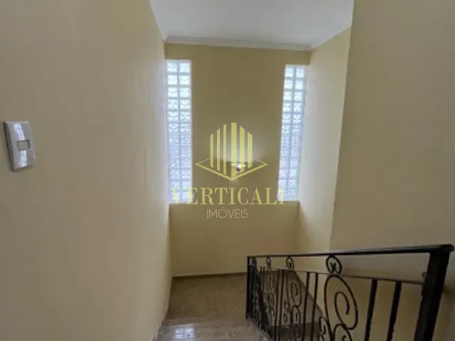 Sobrado com 290m² 4 quartos e 3 banheiros, à venda, no bairro Areão em Cuiabá