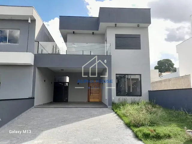 Sobrado com 186m² 4 quartos e 3 banheiros, à venda, no bairro Parque São Domingos em Pindamonhangaba