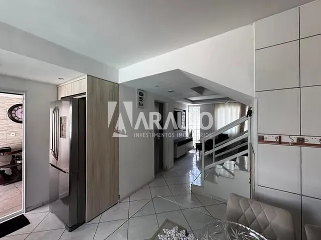 Sobrado com 187m² 3 quartos e 4 banheiros, à venda, no bairro São Vicente em Itajaí