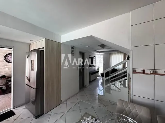 Sobrado com 187m² 3 quartos e 4 banheiros, à venda, no bairro São Vicente em Itajaí