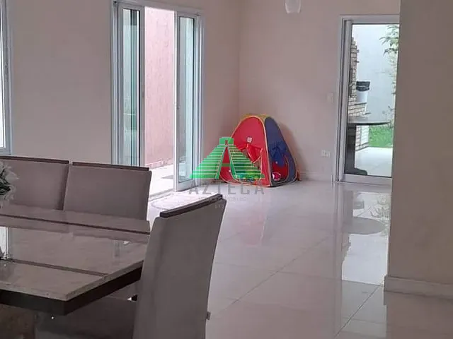 Sobrado com 300m² 3 quartos e 2 banheiros, à venda, no bairro Jardim Vila Galvão em Guarulhos