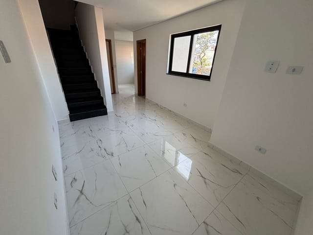 Sobrado 2 quartos e 2 banheiros, à venda, no bairro Parque das Nações em Santo André