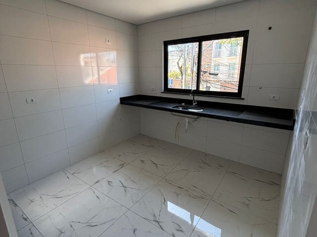 Sobrado 2 quartos e 2 banheiros, à venda, no bairro Parque das Nações em Santo André